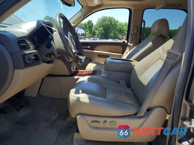 Zdjęcie 7 z 13 samochodu: 2013 CHEVROLET TAHOE C1500 LTZ VIN:1GNSCCE03DR241473 - miniatura