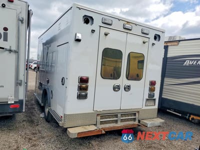 Drugie zdjęcie samochodu z przodu: 2016 FORD E450 AMBULANCE VIN:1FDXE4FSXGDC24438 - miniatura