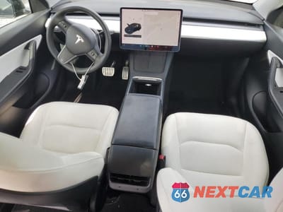 Zdjęcie 8 z 12 samochodu: 2021 TESLA MODEL Y VIN:5YJYGDEF8MF305692 - miniatura