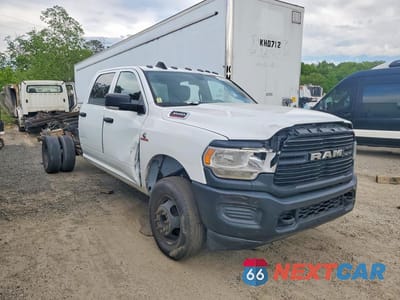 Czwarte zdjęcie samochodu z boku: 2021 RAM 3500 TRADESMAN VIN:3C63RRGL0MG514284 - miniatura