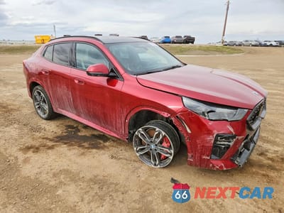 Czwarte zdjęcie samochodu z boku: 2025 BMW X2 XDRIVE28I VIN:WBX63GM02S5223427 - miniatura