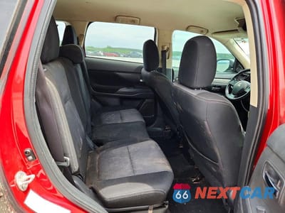 Zdjęcie 10 z 12 samochodu: 2018 MITSUBISHI OUTLANDER SE VIN:JA4AD3A39JZ035453 - miniatura