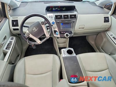 Zdjęcie 8 z 12 samochodu: 2014 TOYOTA PRIUS V FIVE VIN:JTDZN3EU8E3322400 - miniatura