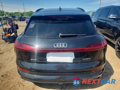 Zdjęcie 6 z 13 samochodu: 2021 AUDI E-TRON PREMIUM PLUS VIN:WA1LAAGE1MB020277 - miniatura