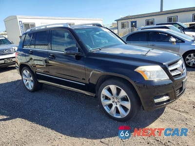 Czwarte zdjęcie samochodu z boku: 2011 MERCEDES-BENZ GLK 350 VIN:WDCGG5GB8BF553942 - miniatura