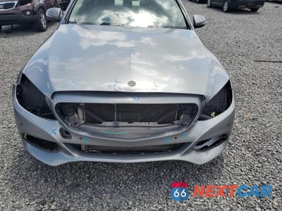 Zdjęcie 11 z 13 samochodu: 2016 MERCEDES-BENZ C 300 4MATIC VIN:55SWF4KB2GU104045 - miniatura