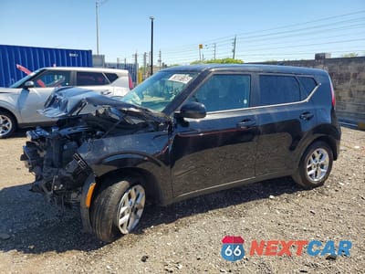 2025 KIA SOUL LX KNDJ23AU3S7964927 - główne zdjęcie licytacji z USA - miniatura