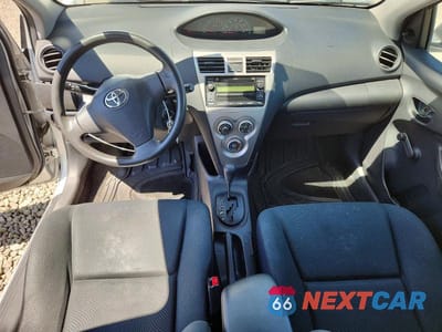Zdjęcie 8 z 13 samochodu: 2009 TOYOTA YARIS BASE VIN:JTDBT903191343597 - miniatura