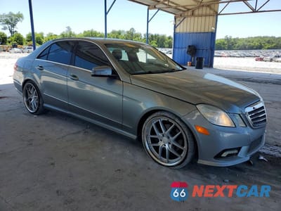 Czwarte zdjęcie samochodu z boku: 2011 MERCEDES-BENZ E 350 4MATIC VIN:WDDHF8HB7BA435302 - miniatura