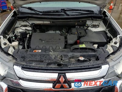 Zdjęcie 12 z 14 samochodu: 2016 MITSUBISHI OUTLANDER SE VIN:JA4AZ3A30GZ037876 - miniatura