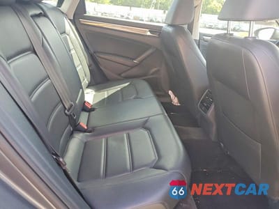 Zdjęcie 10 z 12 samochodu: 2018 VOLKSWAGEN PASSAT SE VIN:1VWBA7A30JC010029 - miniatura