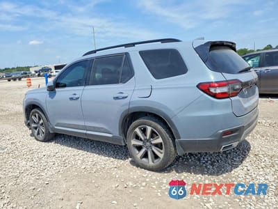 Drugie zdjęcie samochodu z przodu: 2025 HONDA PILOT TOURING VIN:5FNYG2H71SB008186 - miniatura