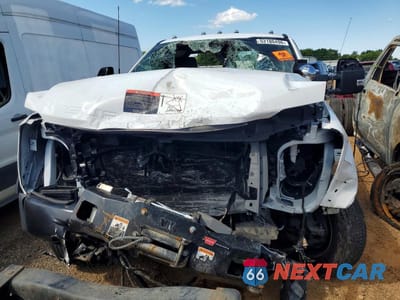 Piąte zdjęcie samochodu w środku: 2023 FORD F550 SUPER DUTY VIN:1FDUF5HT6PDA13300 - miniatura