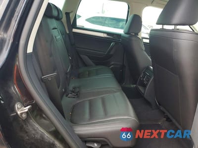 Zdjęcie 6 z 10 samochodu: 2016 VOLKSWAGEN TOUAREG VIN:WVGEP9BP6GD006870 - miniatura