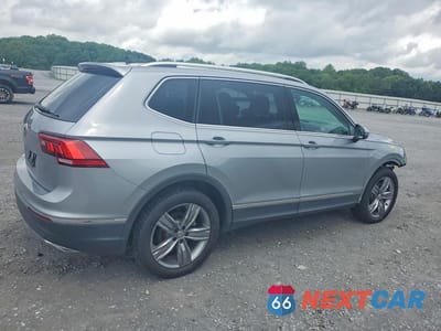 Trzecie zdjęcie samochodu z tyłu: 2021 VOLKSWAGEN TIGUAN SE VIN:3VV3B7AX3MM046499 - miniatura