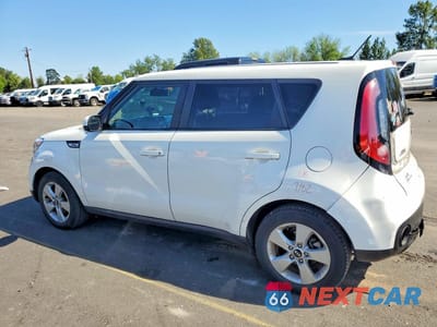 Drugie zdjęcie samochodu z przodu: 2019 KIA SOUL BASE VIN:KNDJN2A2XK7915532 - miniatura