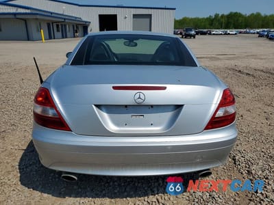 Zdjęcie 6 z 12 samochodu: 2005 MERCEDES-BENZ SLK 350 VIN:WDBWK56F65F023959 - miniatura