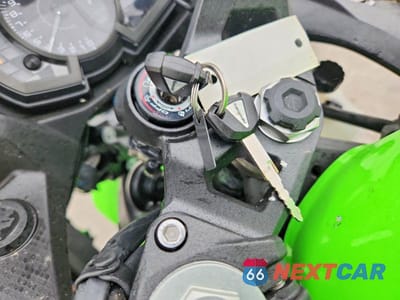 Zdjęcie 8 z 9 samochodu: 2018 KAWASAKI EX400 VIN:JKAEXKG19JDA09332 - miniatura
