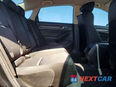 Zdjęcie 10 z 12 samochodu: 2019 HONDA ACCORD LX VIN:1HGCV1F12KA158391 - miniatura
