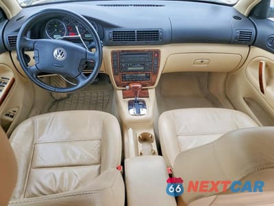 Zdjęcie 8 z 12 samochodu: 2002 VOLKSWAGEN PASSAT GLX VIN:WVWRH63B62P019341 - miniatura