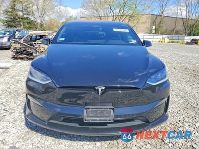Piąte zdjęcie samochodu w środku: 2023 TESLA MODEL X VIN:7SAXCDE59PF416791 - miniatura