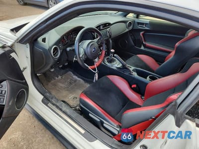 Zdjęcie 8 z 12 samochodu: 2018 SUBARU BRZ 2.0 TS VIN:JF1ZCAD12J9600027 - miniatura