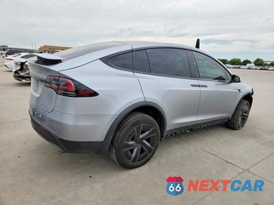 Trzecie zdjęcie samochodu z tyłu: 2026 TESLA MODEL X VIN:7SAXCBE54TF480395 - miniatura