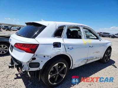 Trzecie zdjęcie samochodu z tyłu: 2019 AUDI SQ5 PREMIUM PLUS VIN:WA1B4AFY7K2112392 - miniatura