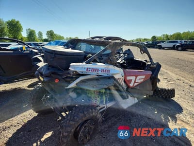 Czwarte zdjęcie samochodu z boku: 2024 CAN-AM MAVERICK X3 UTILITY VEHICLE VIN:3JBVGAY4XRE001680 - miniatura