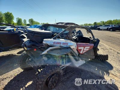 Czwarte zdjęcie samochodu z boku: 2024 CAN-AM MAVERICK X3 UTILITY VEHICLE VIN:3JBVGAY4XRE001680 - miniatura