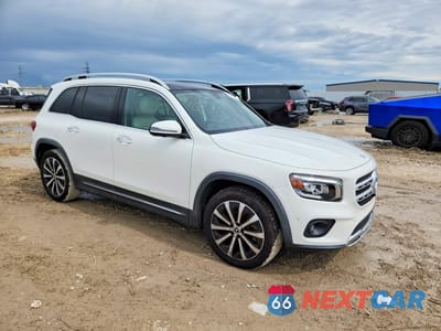 Czwarte zdjęcie samochodu z boku: 2021 MERCEDES-BENZ GLB 250 VIN:W1N4M4GB1MW088847 - miniatura