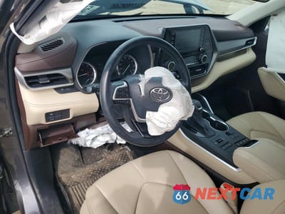 Zdjęcie 8 z 12 samochodu: 2022 TOYOTA HIGHLANDER XLE VIN:5TDGZRBH0NS238284 - miniatura
