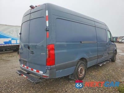 Trzecie zdjęcie samochodu z tyłu: 2019 MERCEDES-BENZ SPRINTER 2500 VIN:WD4PF1CD0KP142074 - miniatura