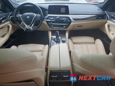 Zdjęcie 8 z 12 samochodu: 2019 BMW 530E VIN:WBAJA9C55KB389249 - miniatura