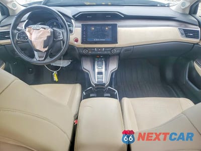 Zdjęcie 8 z 12 samochodu: 2018 HONDA CLARITY TOURING VIN:JHMZC5F3XJC007324 - miniatura