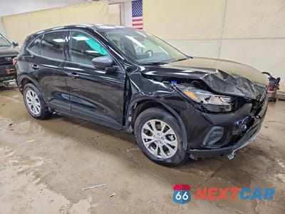 Czwarte zdjęcie samochodu z boku: 2025 FORD ESCAPE ACTIVE VIN:1FMCU9GN3SUB51008 - miniatura