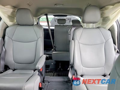 Zdjęcie 10 z 13 samochodu: 2023 TOYOTA SIENNA XLE VIN:5TDYRKEC9PS151577 - miniatura