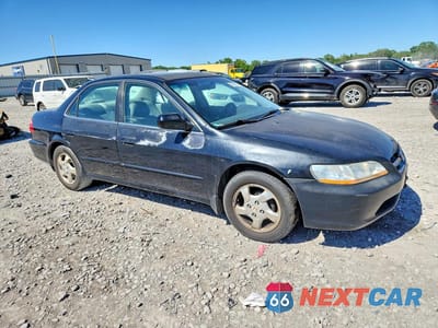 Czwarte zdjęcie samochodu z boku: 2000 HONDA ACCORD EX VIN:1HGCG5662YA151866 - miniatura
