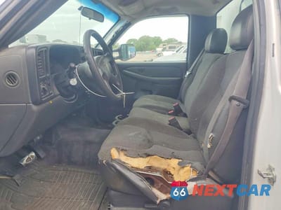Zdjęcie 7 z 12 samochodu: 2006 CHEVROLET SILVERADO C2500 HEAVY DUTY VIN:1GBHC24U06E150175 - miniatura