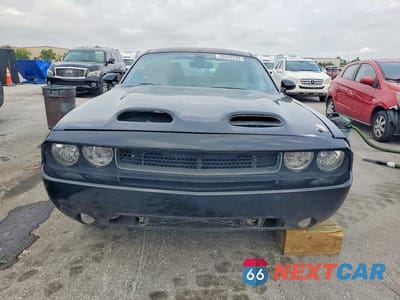 Piąte zdjęcie samochodu w środku: 2013 DODGE CHALLENGER R VIN:2C3CDYBT4DH674987 - miniatura