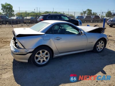 Trzecie zdjęcie samochodu z tyłu: 2002 MERCEDES-BENZ SLK 230 KOMPRESSOR VIN:WDBKK49F52F245649 - miniatura