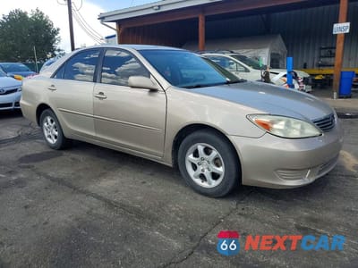 Czwarte zdjęcie samochodu z boku: 2006 TOYOTA CAMRY LE VIN:4T1BE32K76U708656 - miniatura