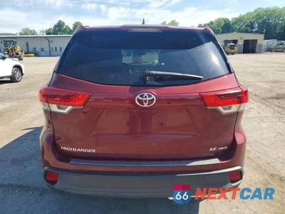Zdjęcie 6 z 14 samochodu: 2018 TOYOTA HIGHLANDER SE VIN:5TDJZRFH3JS805162 - miniatura