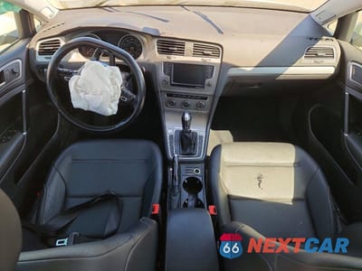 Zdjęcie 8 z 13 samochodu: 2017 VOLKSWAGEN GOLF SPORTWAGEN S VIN:3VWC17AU8HM514219 - miniatura