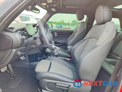 Zdjęcie 7 z 13 samochodu: 2023 MINI COOPER S VIN:WMW53DH06P2T60880 - miniatura