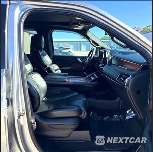 Piąte zdjęcie samochodu w środku: 2020 LINCOLN NAVIGATOR RESERVE VIN:5LMJJ2LT0LEL22530 - miniatura
