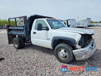 Czwarte zdjęcie samochodu z boku: 2006 CHEVROLET SILVERADO DUMP TRUCK VIN:1GBJC34DX6E241218 - miniatura
