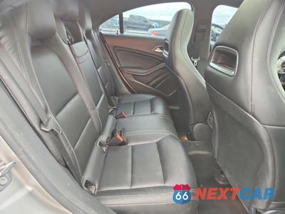 Zdjęcie 10 z 13 samochodu: 2019 MERCEDES-BENZ CLA 250 VIN:WDDSJ4EB3KN716104 - miniatura