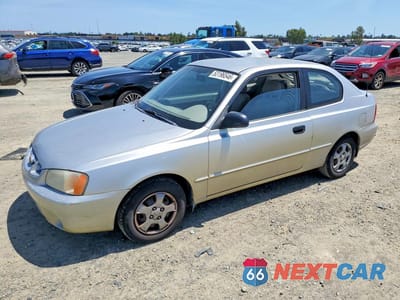 2000 HYUNDAI ACCENT GS KMHCG35G2YU043819 - główne zdjęcie licytacji z USA - miniatura
