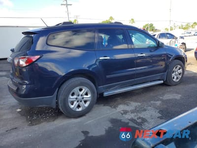 Trzecie zdjęcie samochodu z tyłu: 2015 CHEVROLET TRAVERSE LS VIN:1GNKRFED8FJ313000 - miniatura
